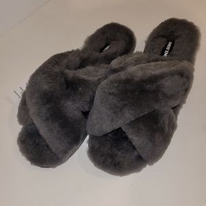 NWT Women's Fuzzy Shearling Open Toe House Slippers